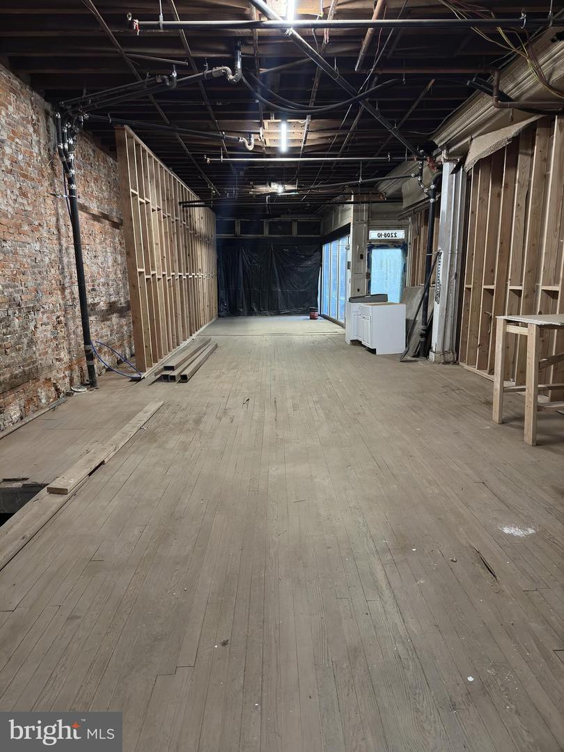 2210 N Front St #commercial Property Photo 2
