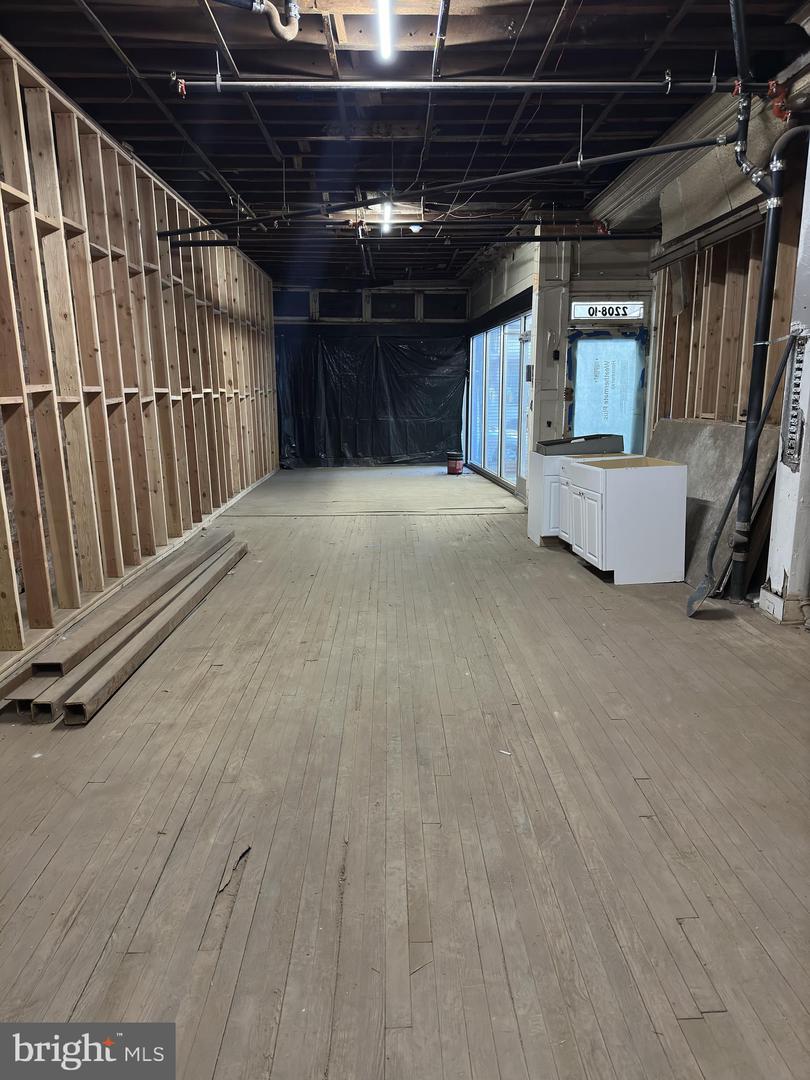 2210 N Front St #commercial Property Photo 3