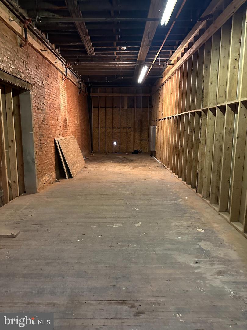2206 N Front St #commercial Property Photo 3