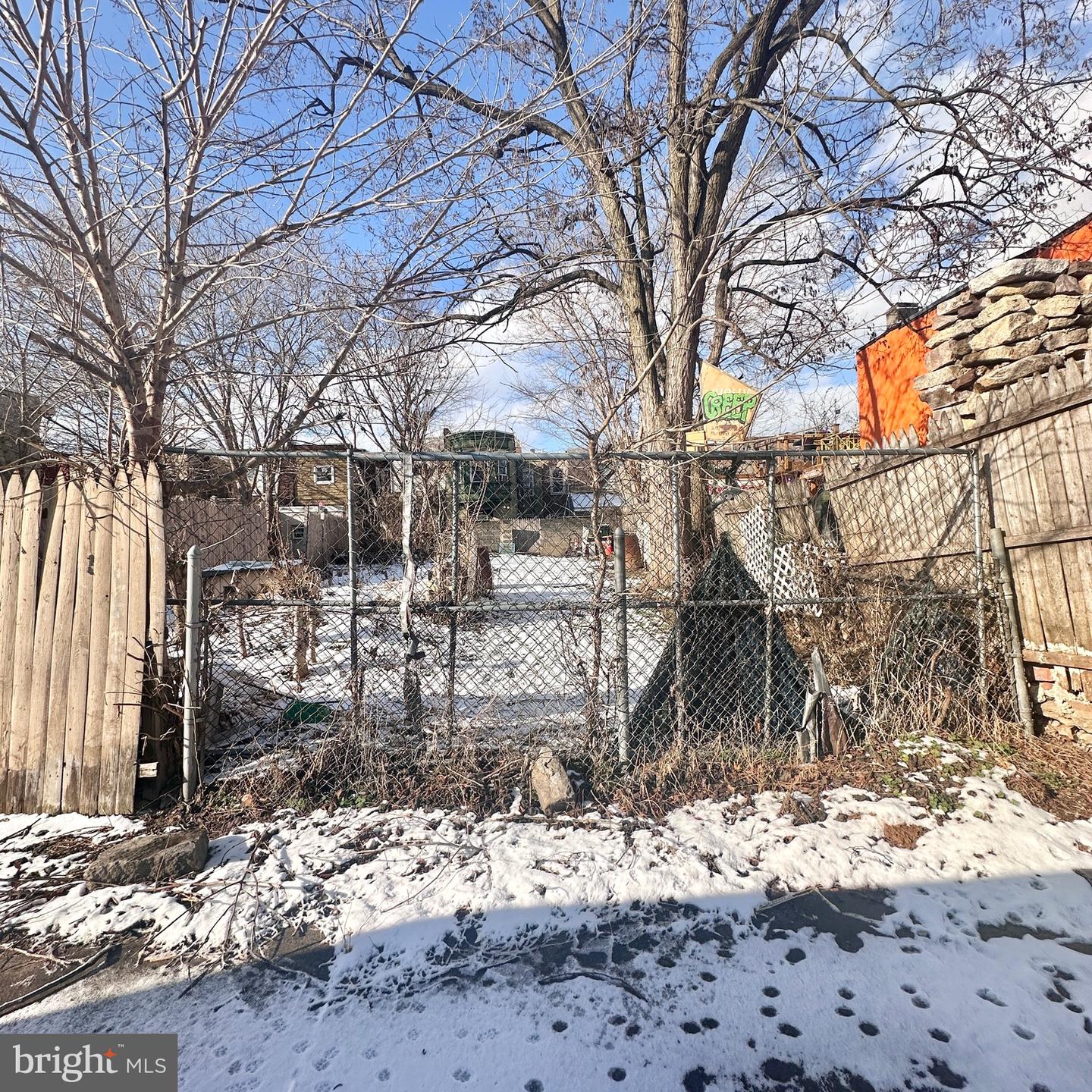 3362 Collins St Property Photo 1