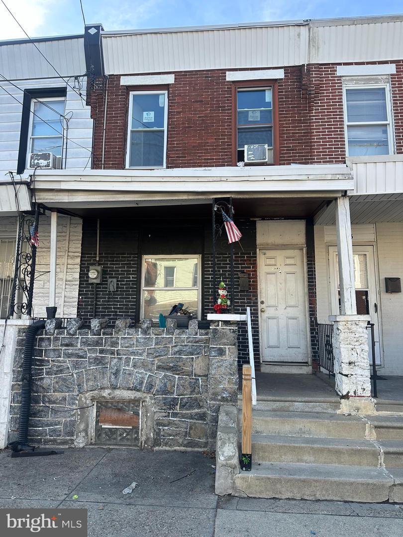 1848 E WESTMORELAND ST Property Photo 1
