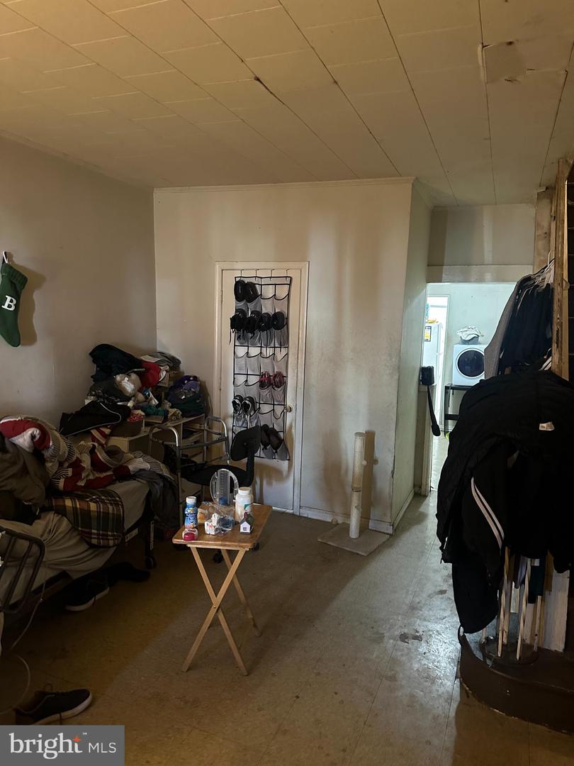 1848 E Westmoreland St Property Photo 2