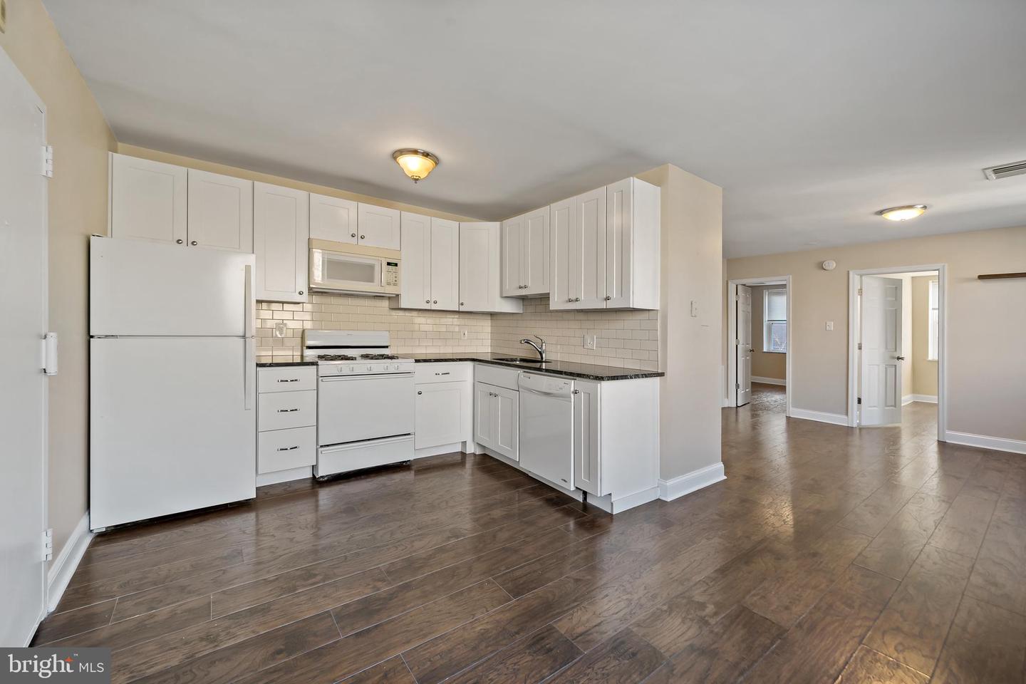 443 Fairmount Ave #c Property Photo 7