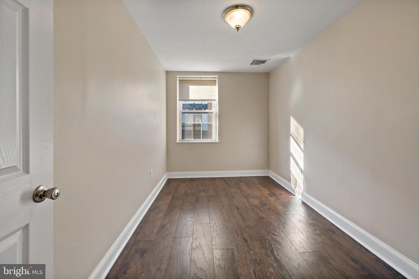 443 Fairmount Ave #c Property Photo 9