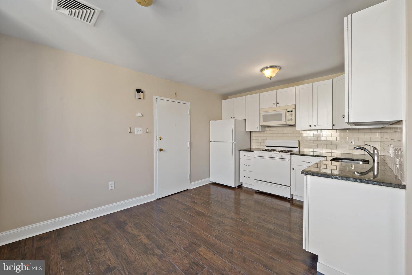 443 Fairmount Ave #c Property Photo 11