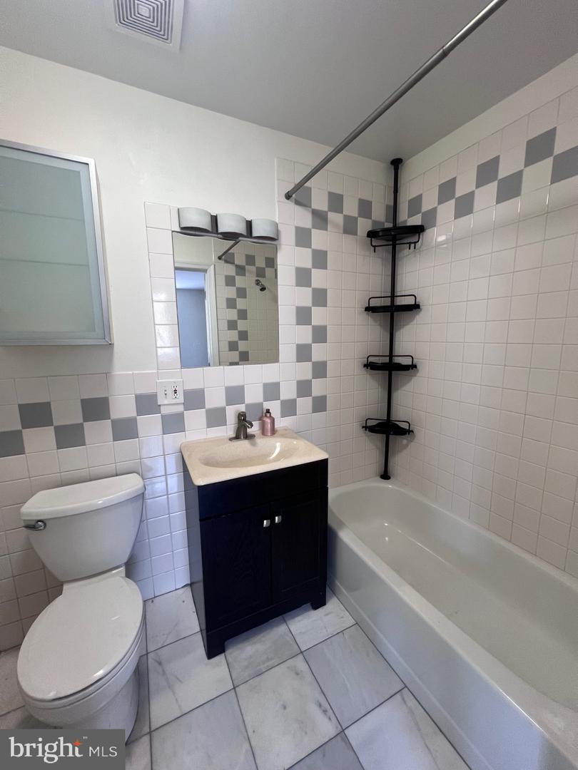 443 Fairmount Ave #c Property Photo 15