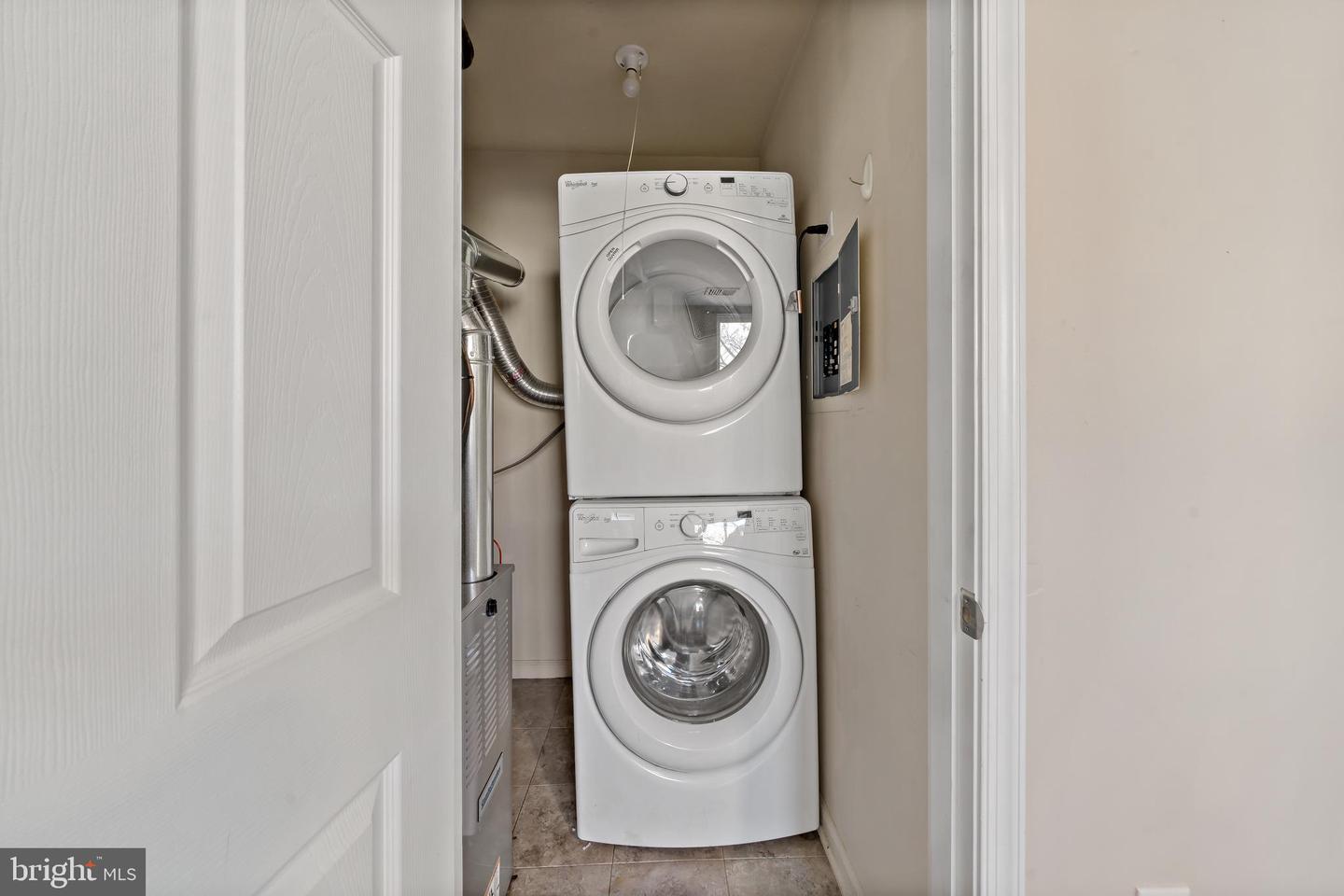 443 Fairmount Ave #c Property Photo 17