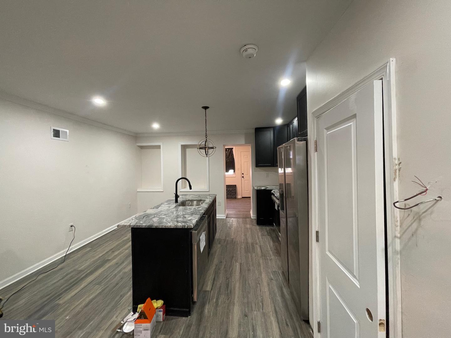 2704 S Marshall St Property Photo 39