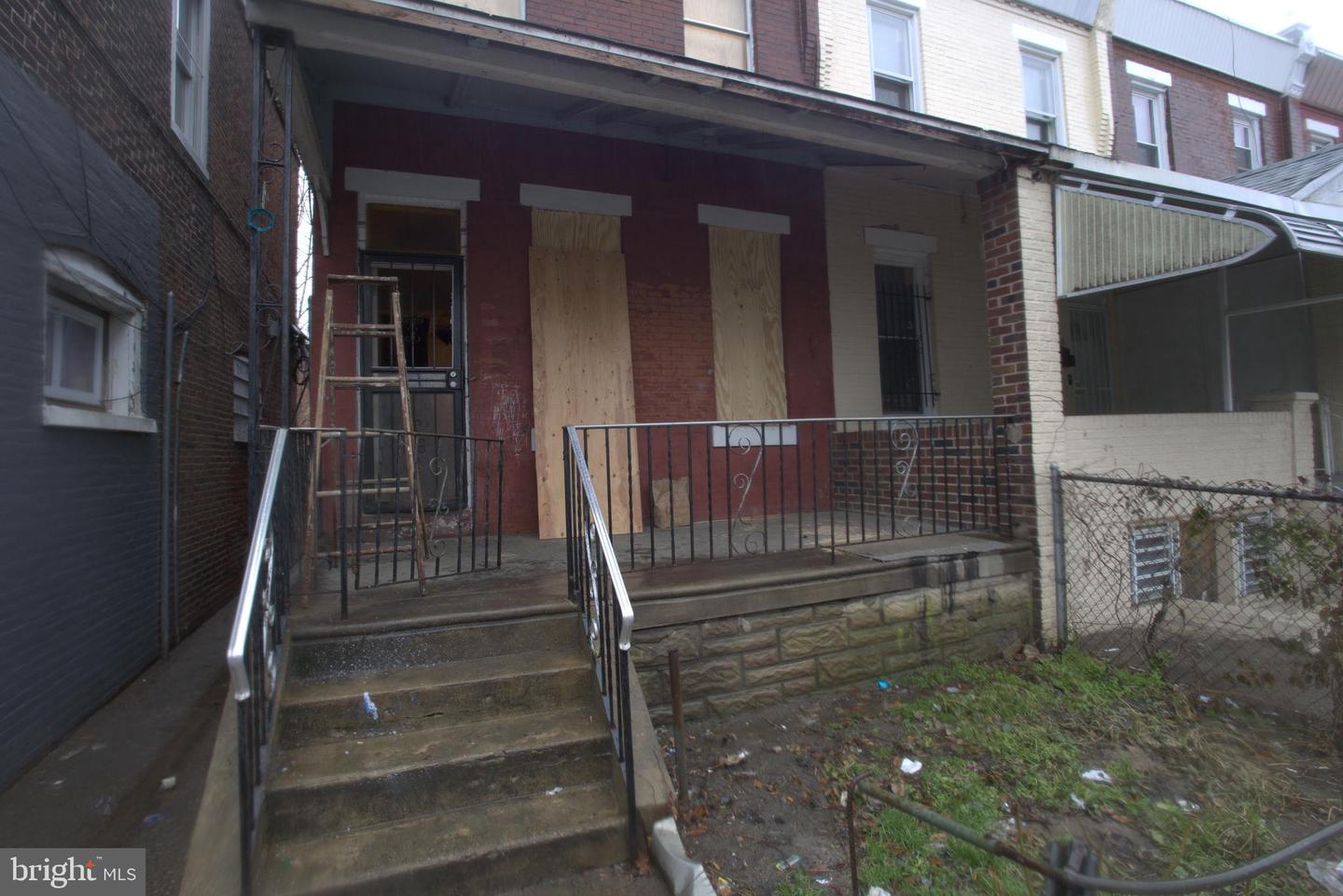 2140 S Simpson St Property Photo 1
