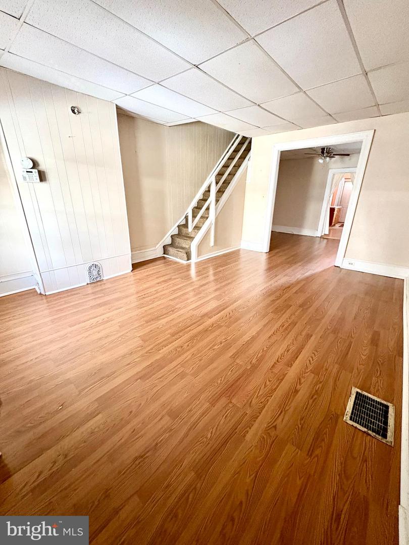 5328 Upland St Property Photo 2