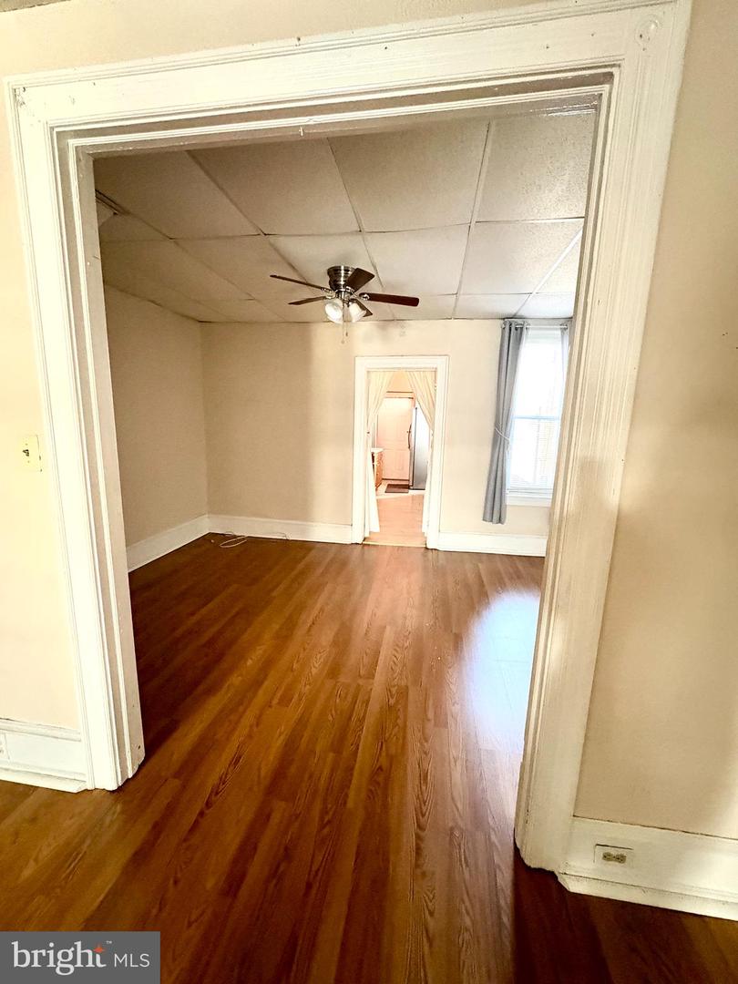 5328 Upland St Property Photo 3