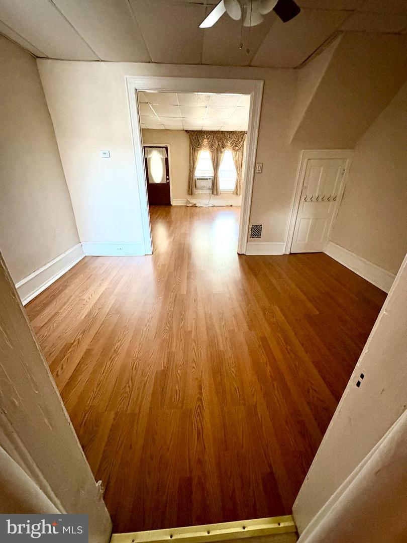 5328 Upland St Property Photo 6