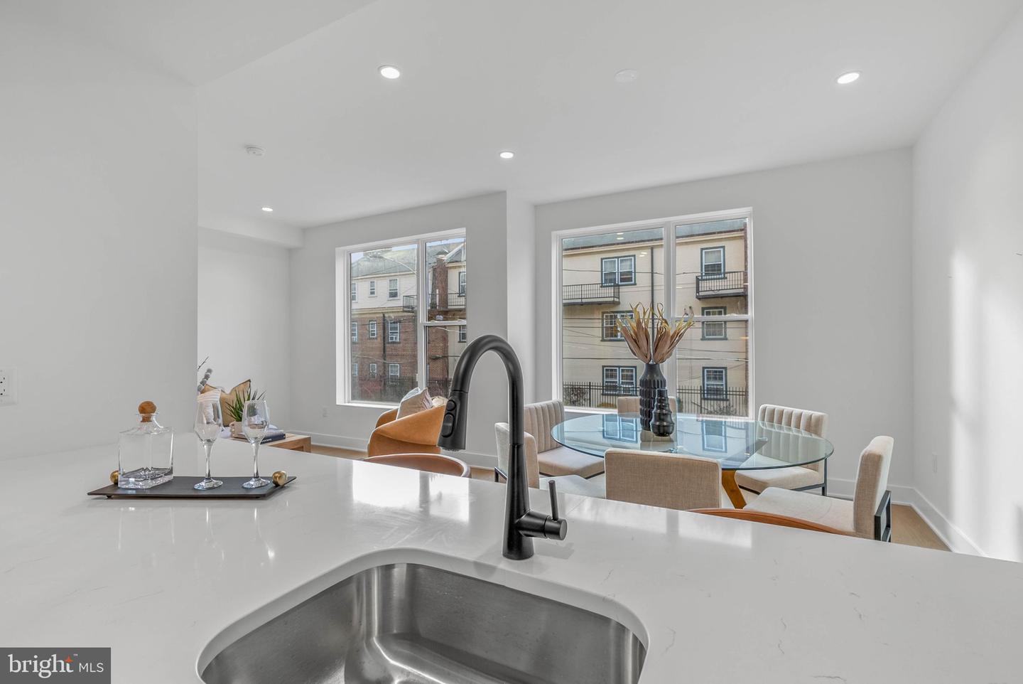 635 N 7th St #b2a Property Photo 7