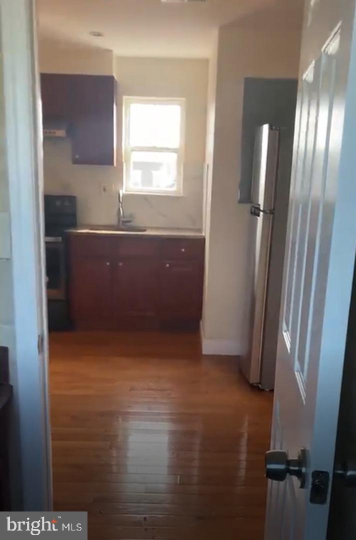 763 S 13th St #3rd Fl Property Photo 3
