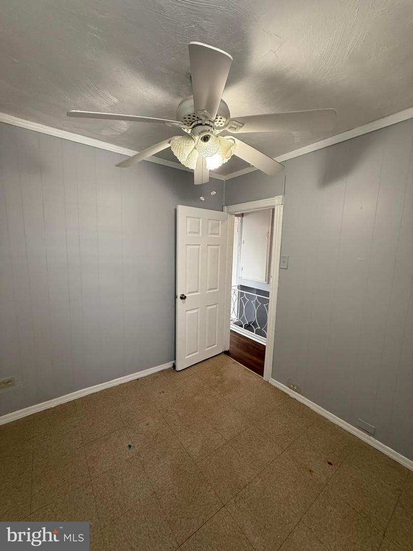 5753 N Beechwood St Property Photo 23