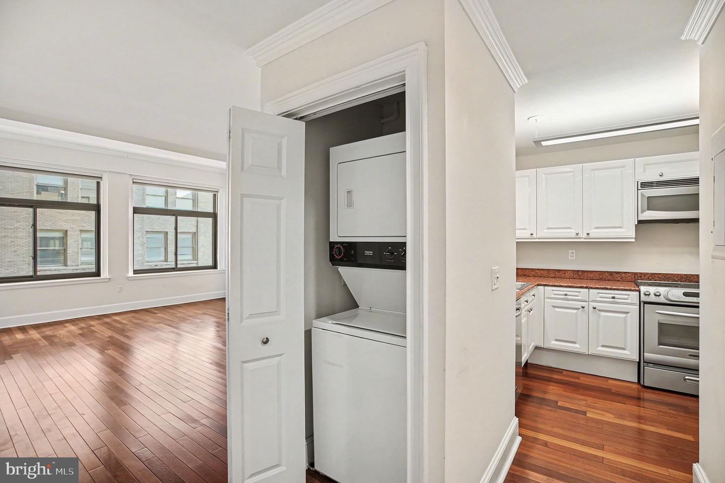 1500 Chestnut St #8c Property Photo 14