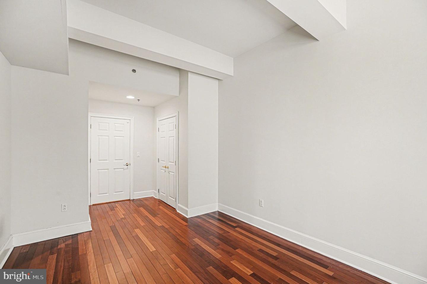 1500 Chestnut St #8c Property Photo 15
