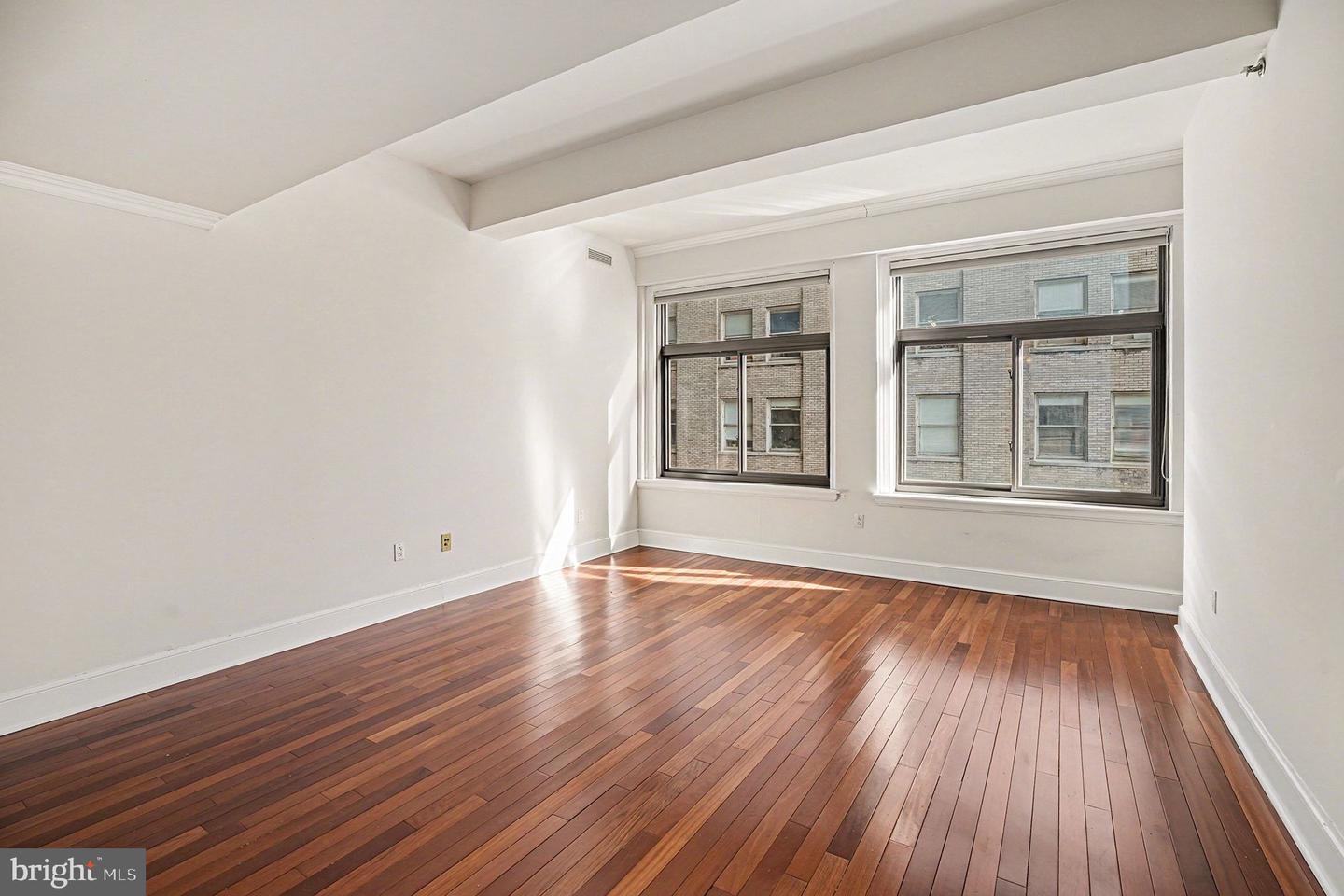 1500 Chestnut St #8c Property Photo 17