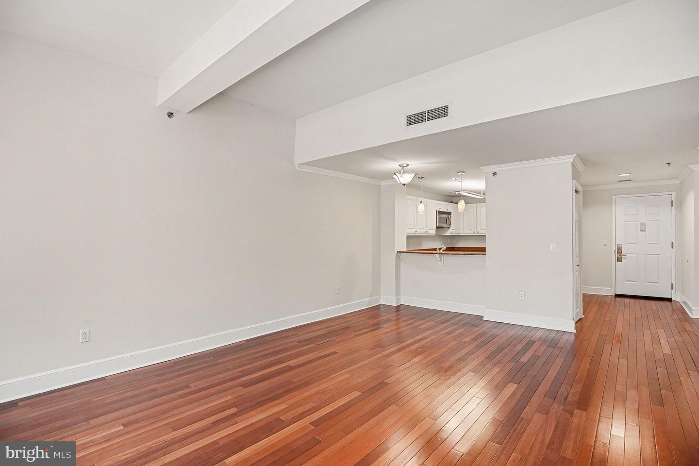 1500 Chestnut St #8c Property Photo 20