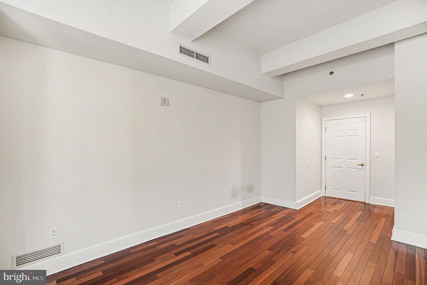 1500 Chestnut St #8c Property Photo 22
