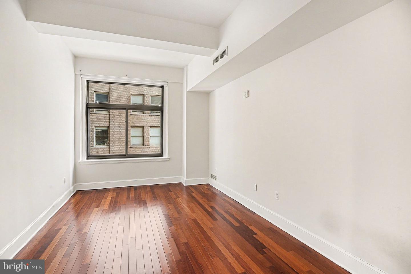 1500 Chestnut St #8c Property Photo 23