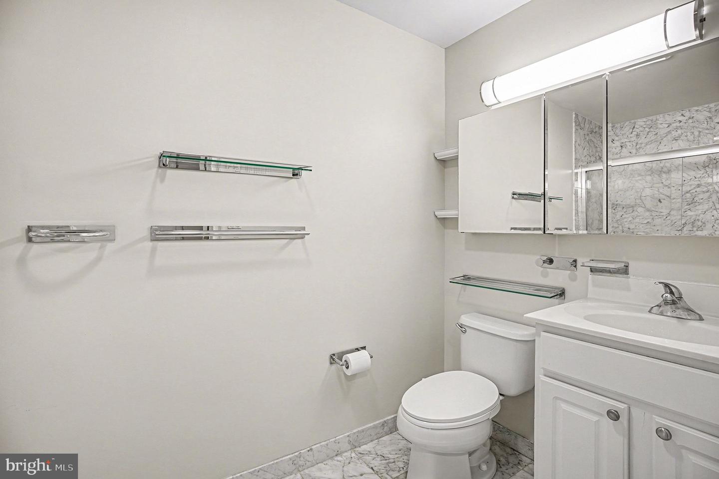 1500 Chestnut St #8c Property Photo 25
