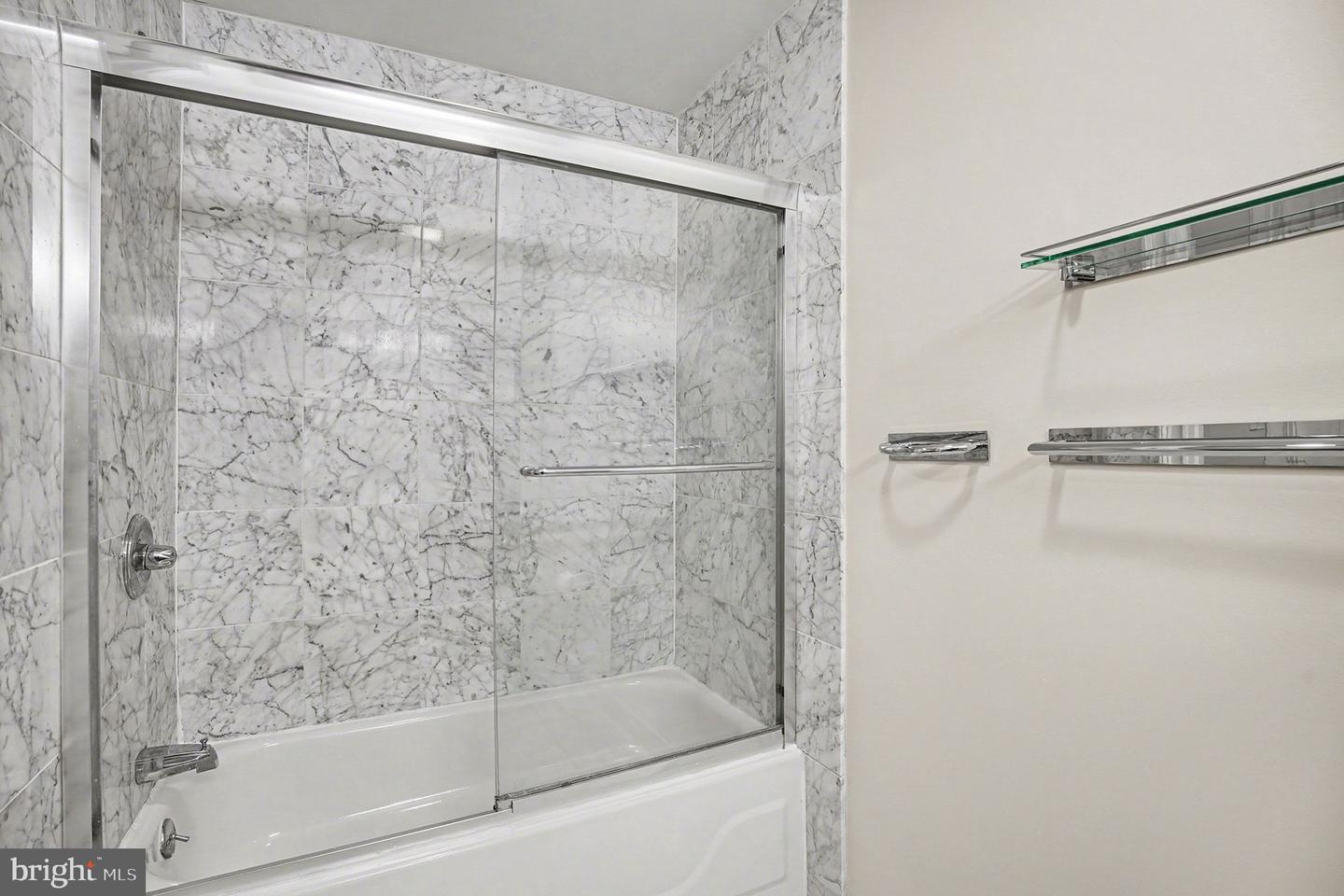 1500 Chestnut St #8c Property Photo 26