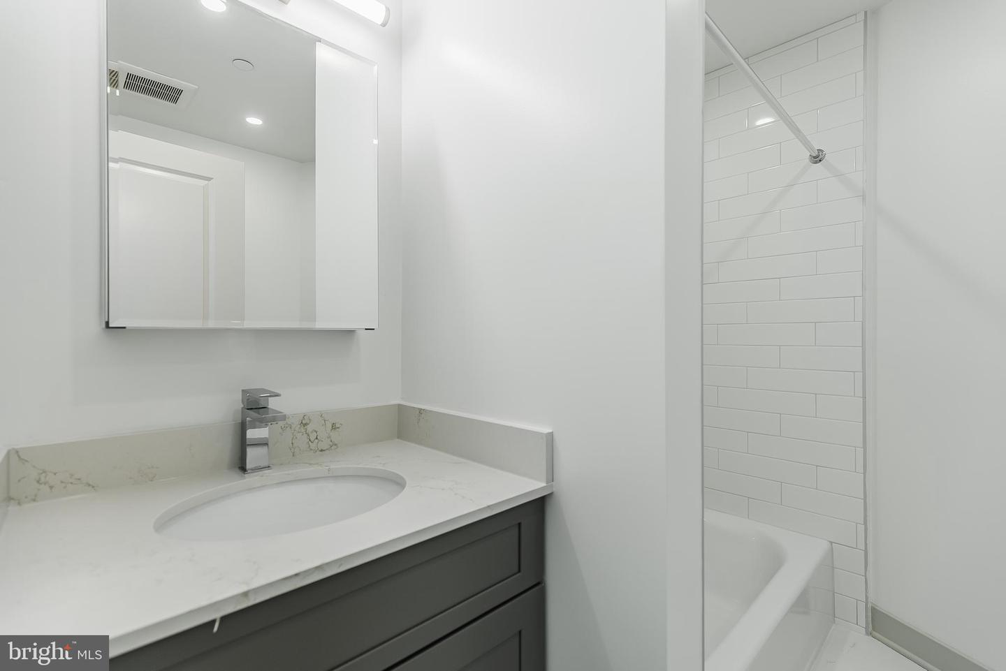 723 N Shedwick St Property Photo 13