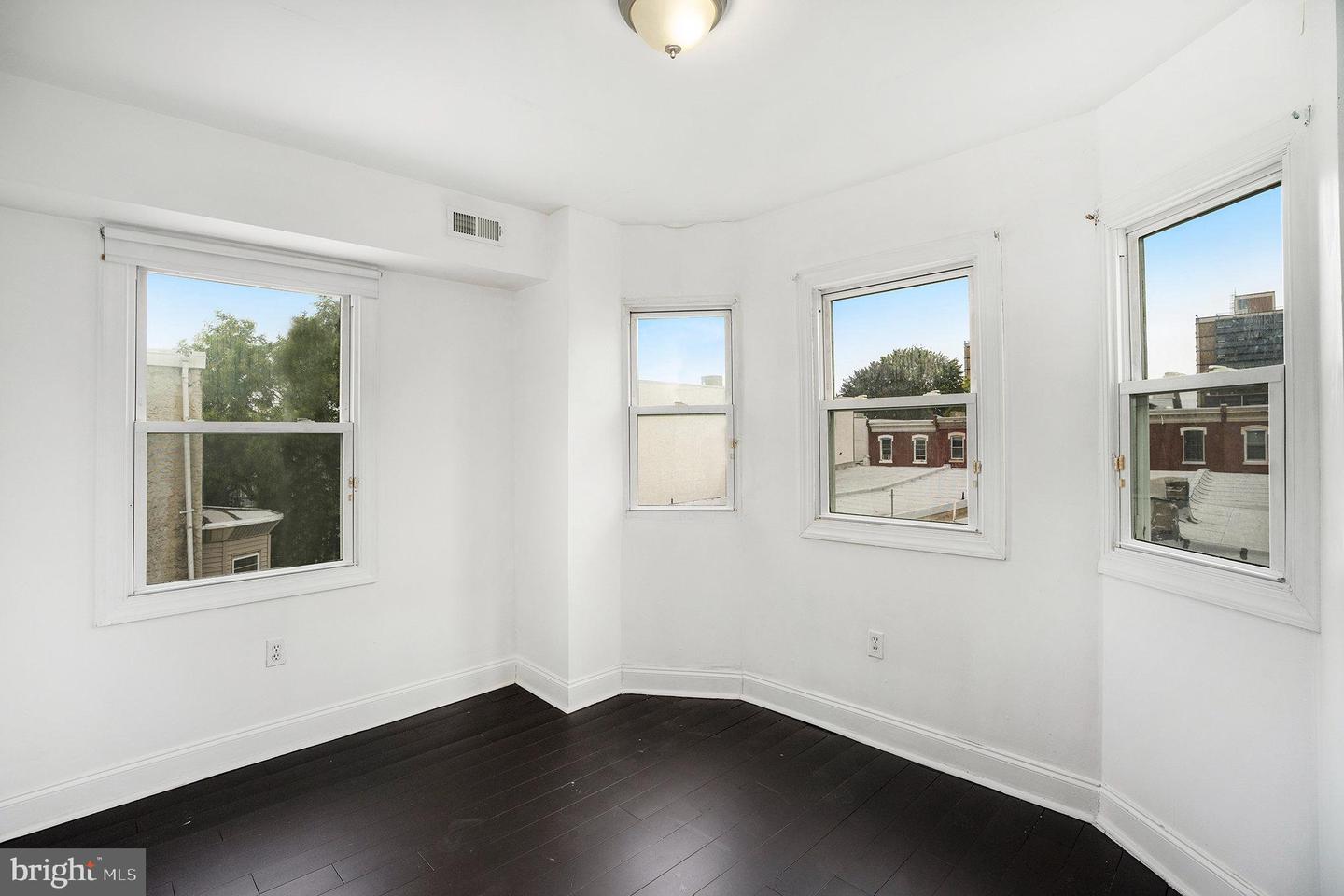 2027 N 15th St #3 Property Photo 6