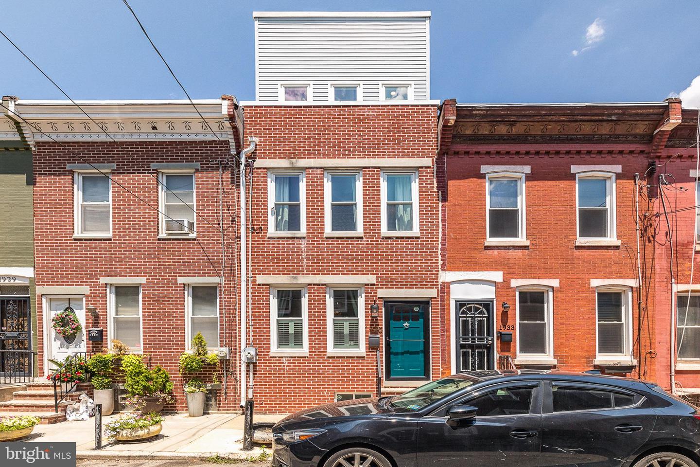 1935 Cambridge St Property Photo 47