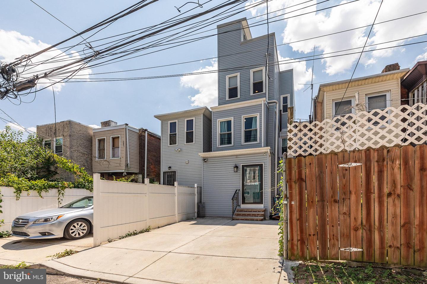 1935 Cambridge St Property Photo 48