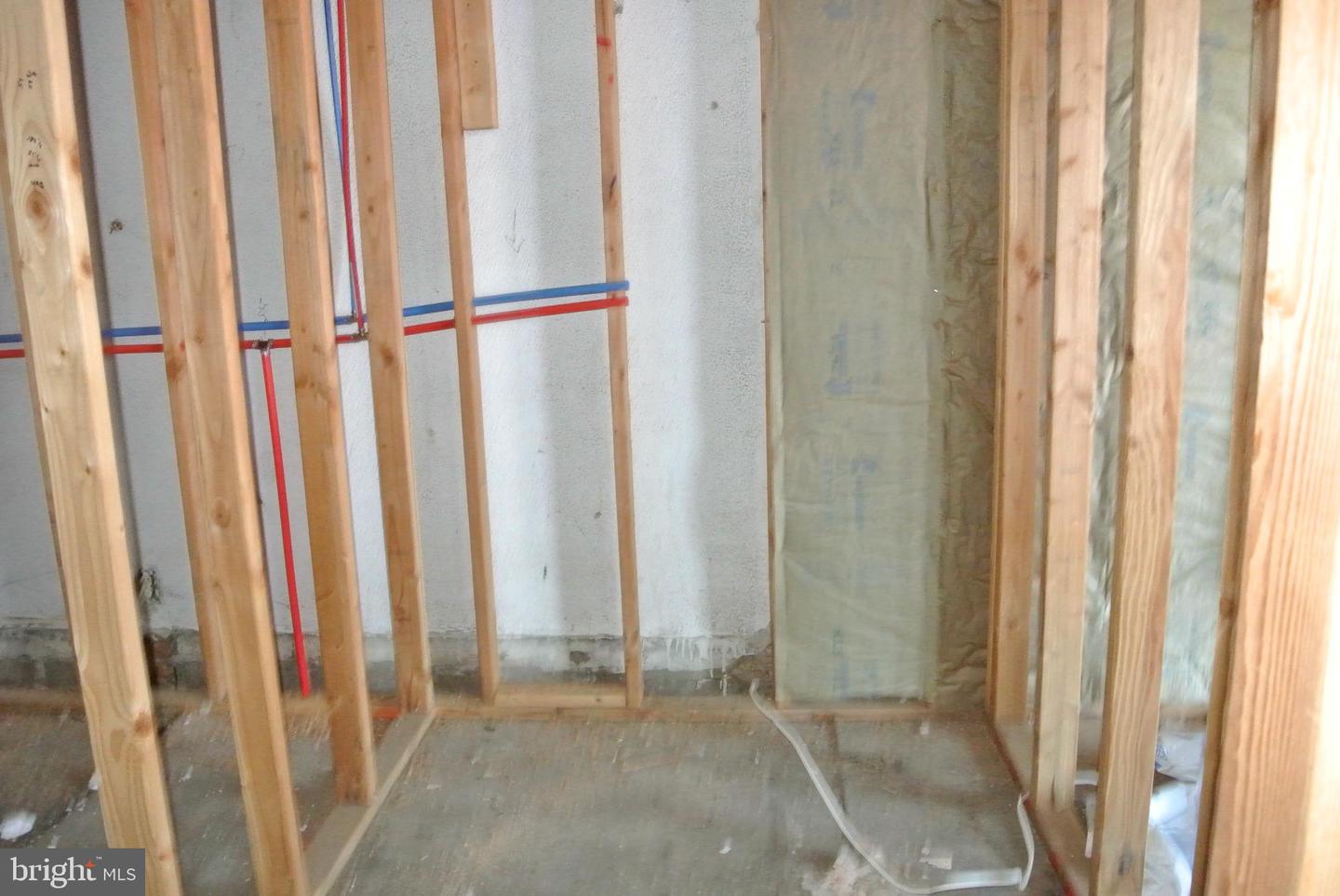 2124 N 8th St Property Photo 3
