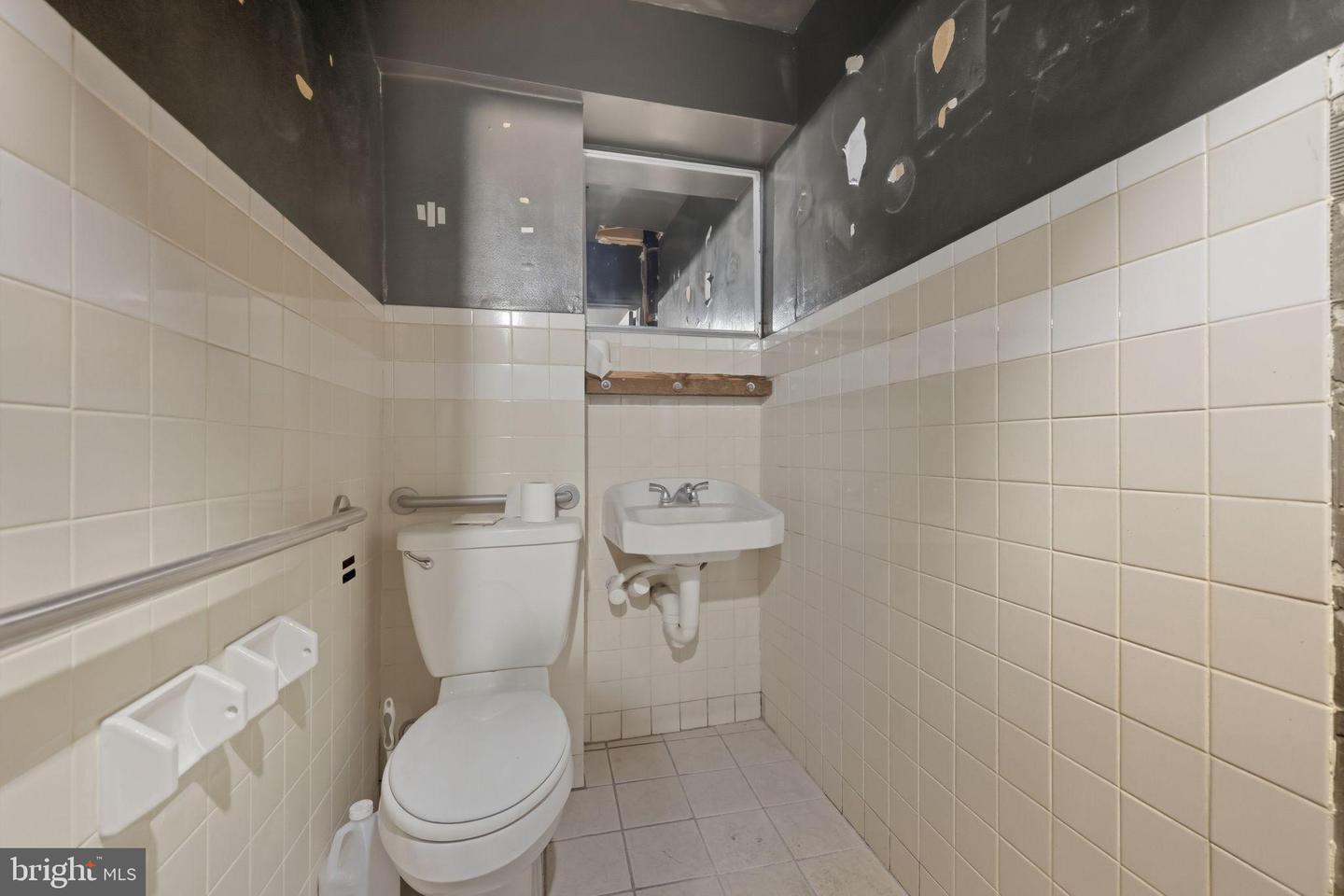 1713 South St Property Photo 27