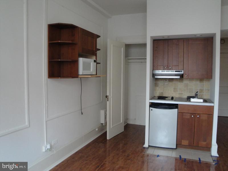 1324 Locust St #809 Property Photo 3