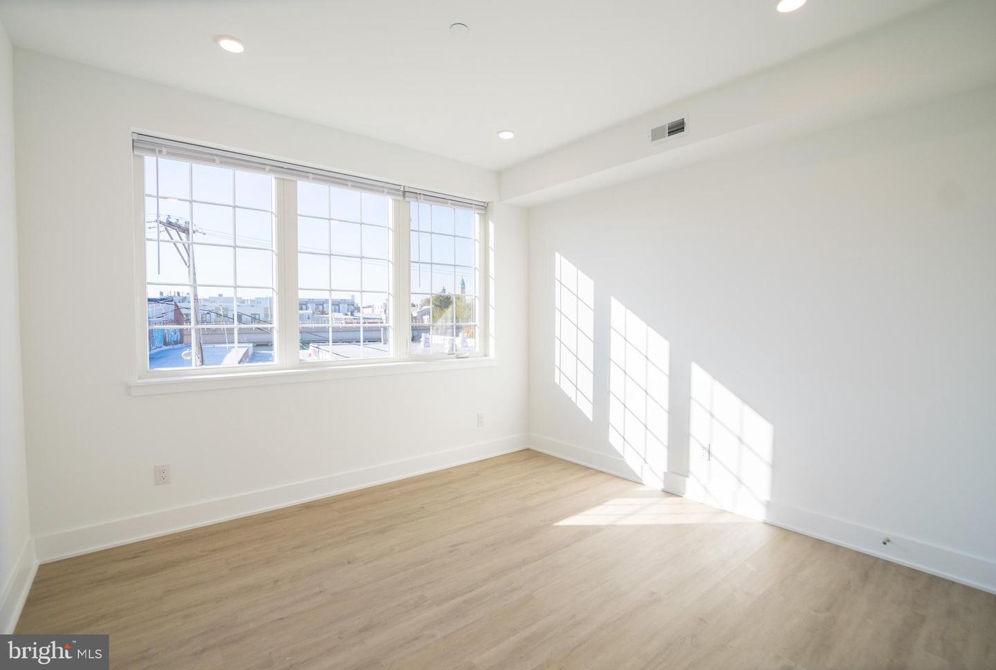1324 FRANKFORD AVE #UNIT 408 Property Photo 1
