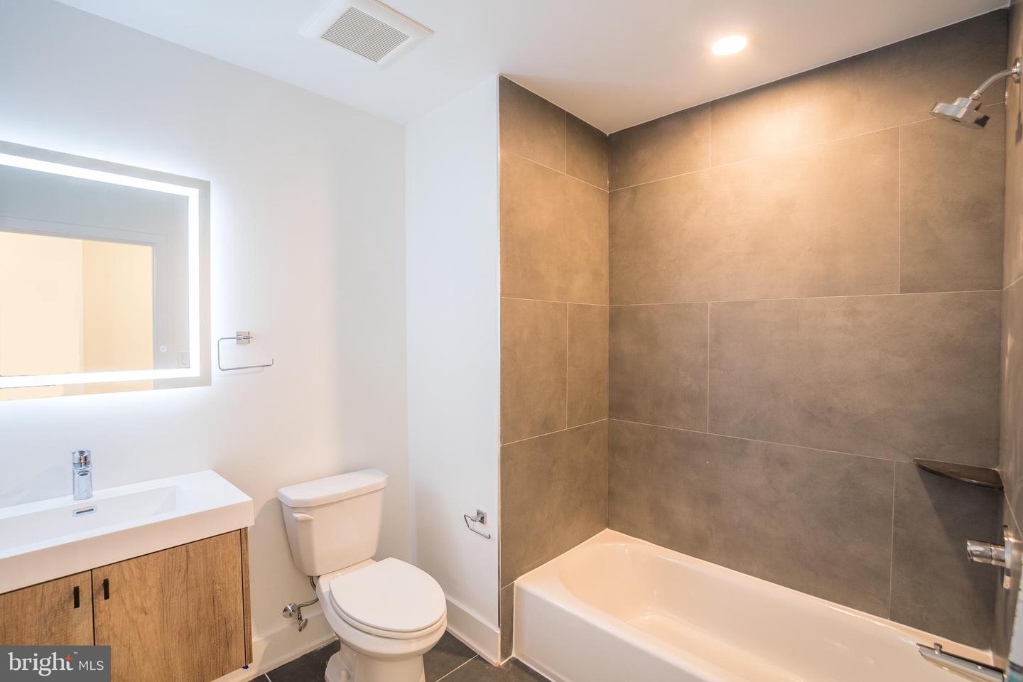 1324 Frankford Ave #unit 408 Property Photo 5