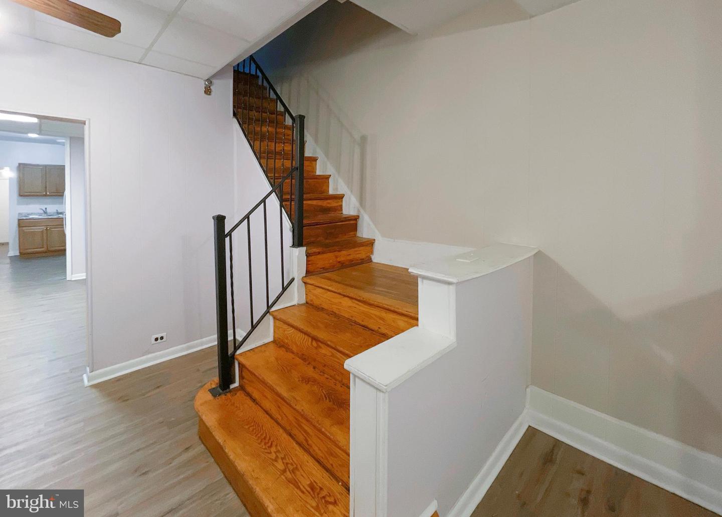 2835 W Lehigh Ave Property Photo 5