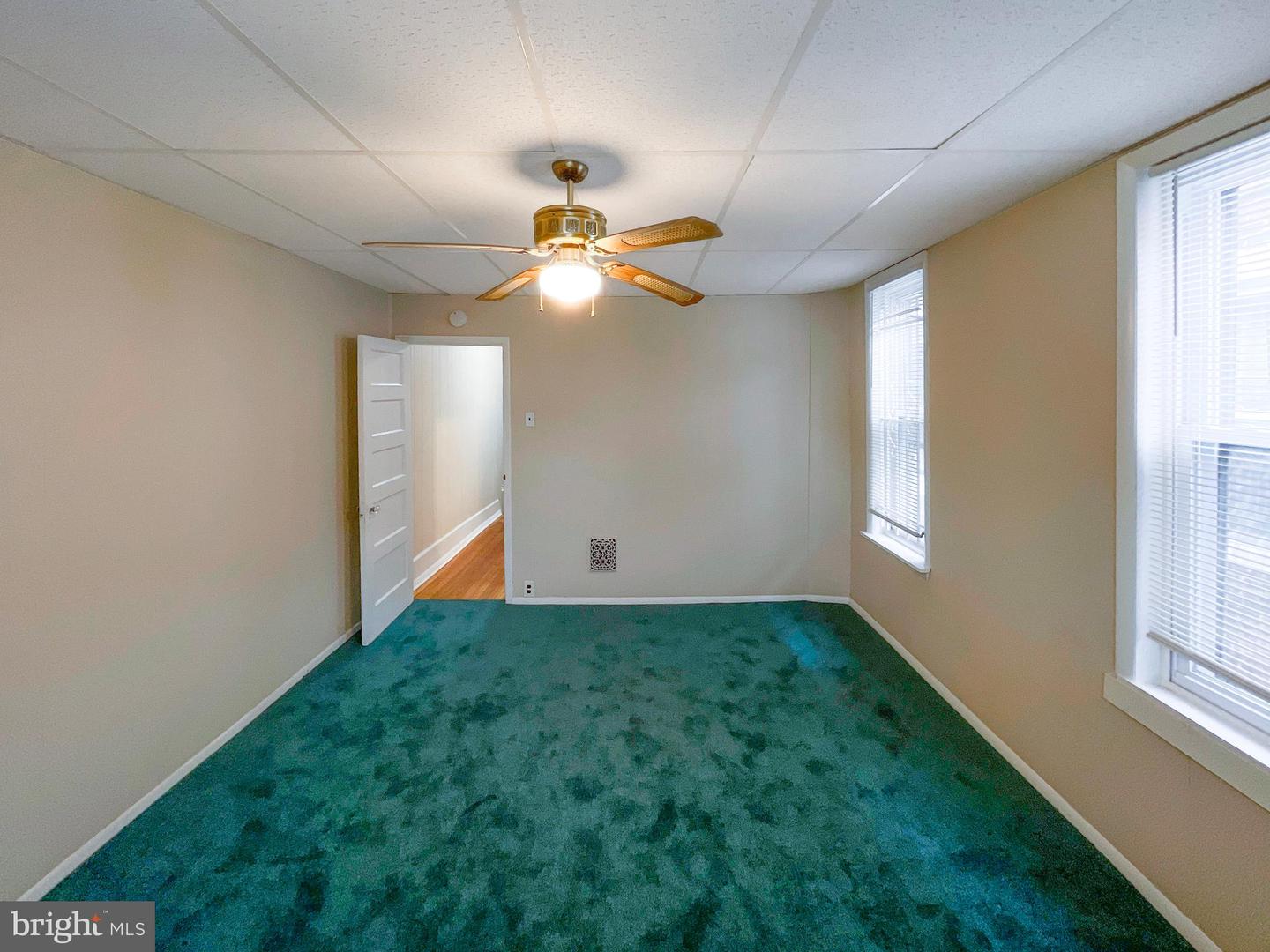 2835 W Lehigh Ave Property Photo 15