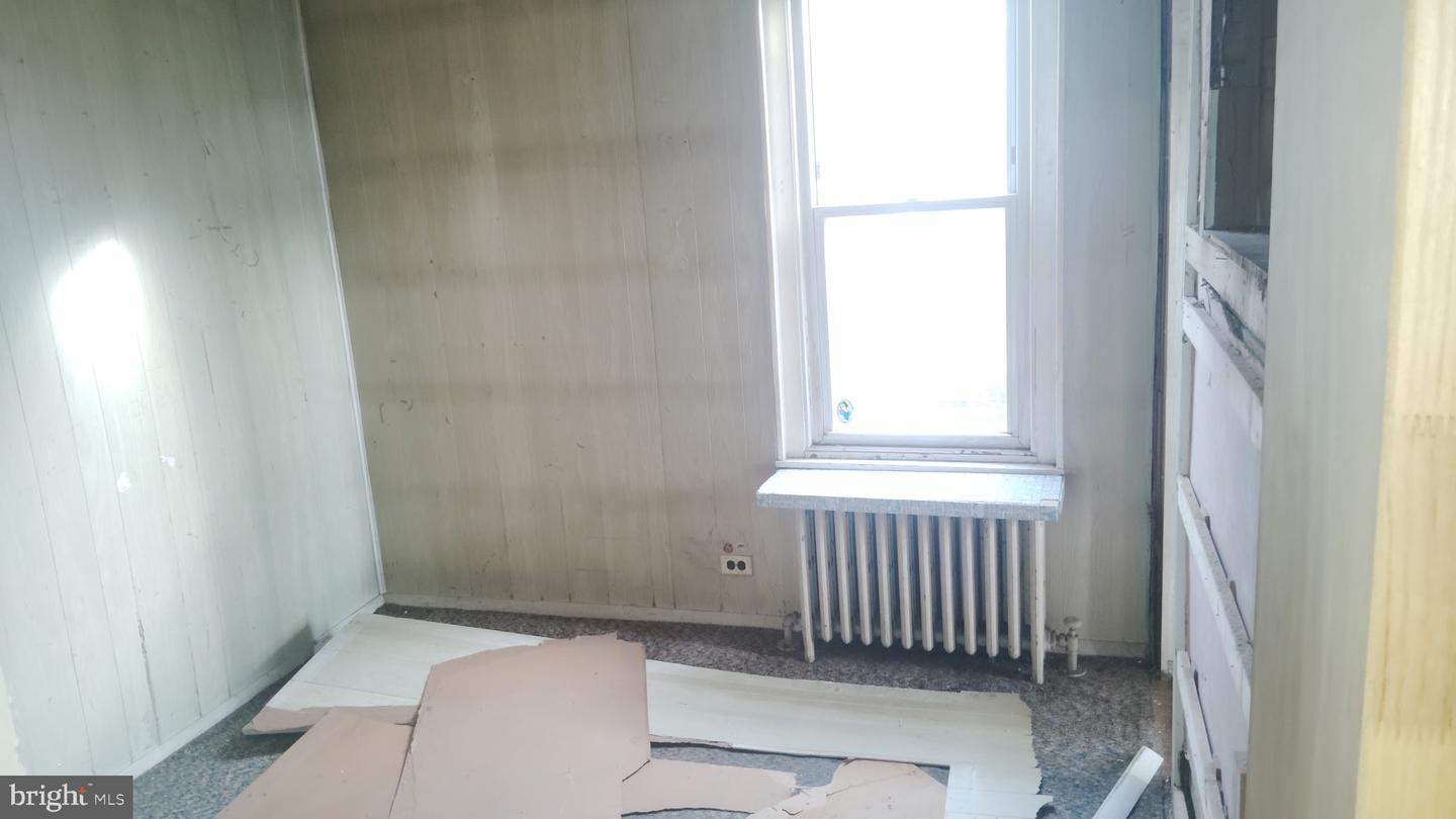 2373 Duncan St Property Photo 13
