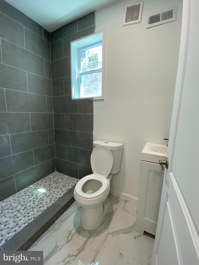 2539 N 30th St Property Photo 11