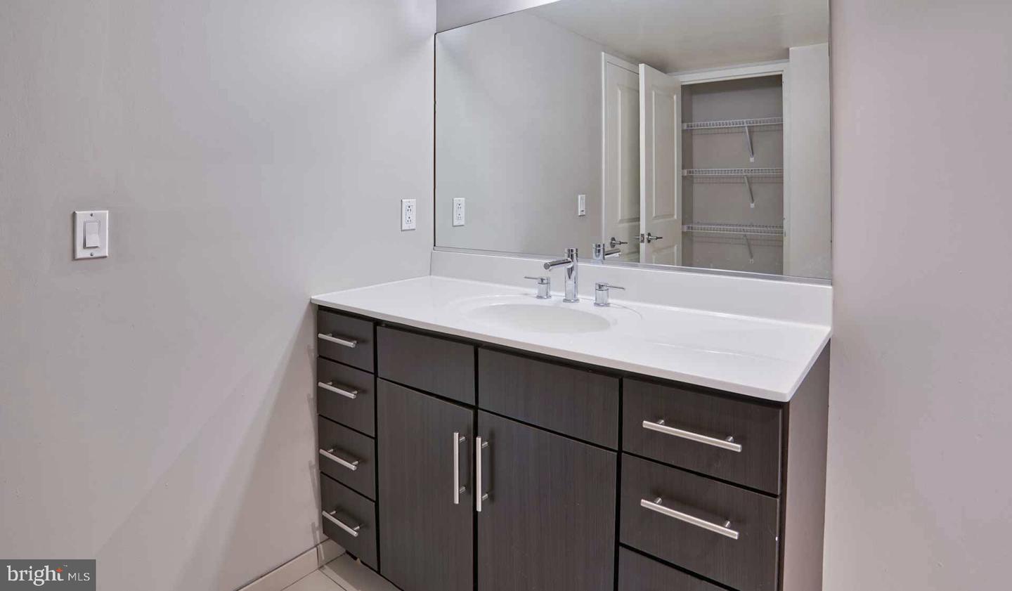 1815 John F Kennedy Blvd #0b-914 Property Photo 19