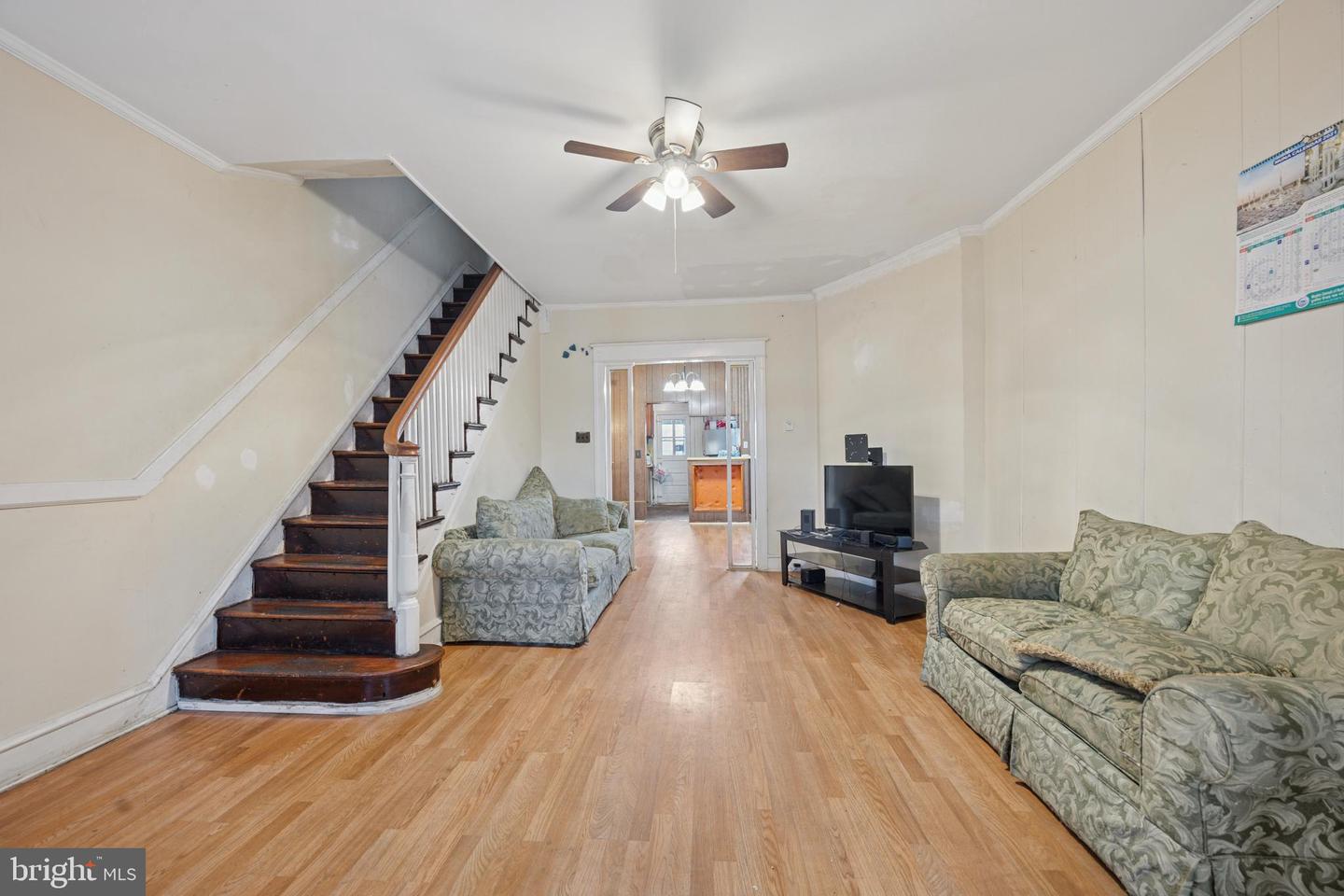 5627 Sansom St Property Photo 2