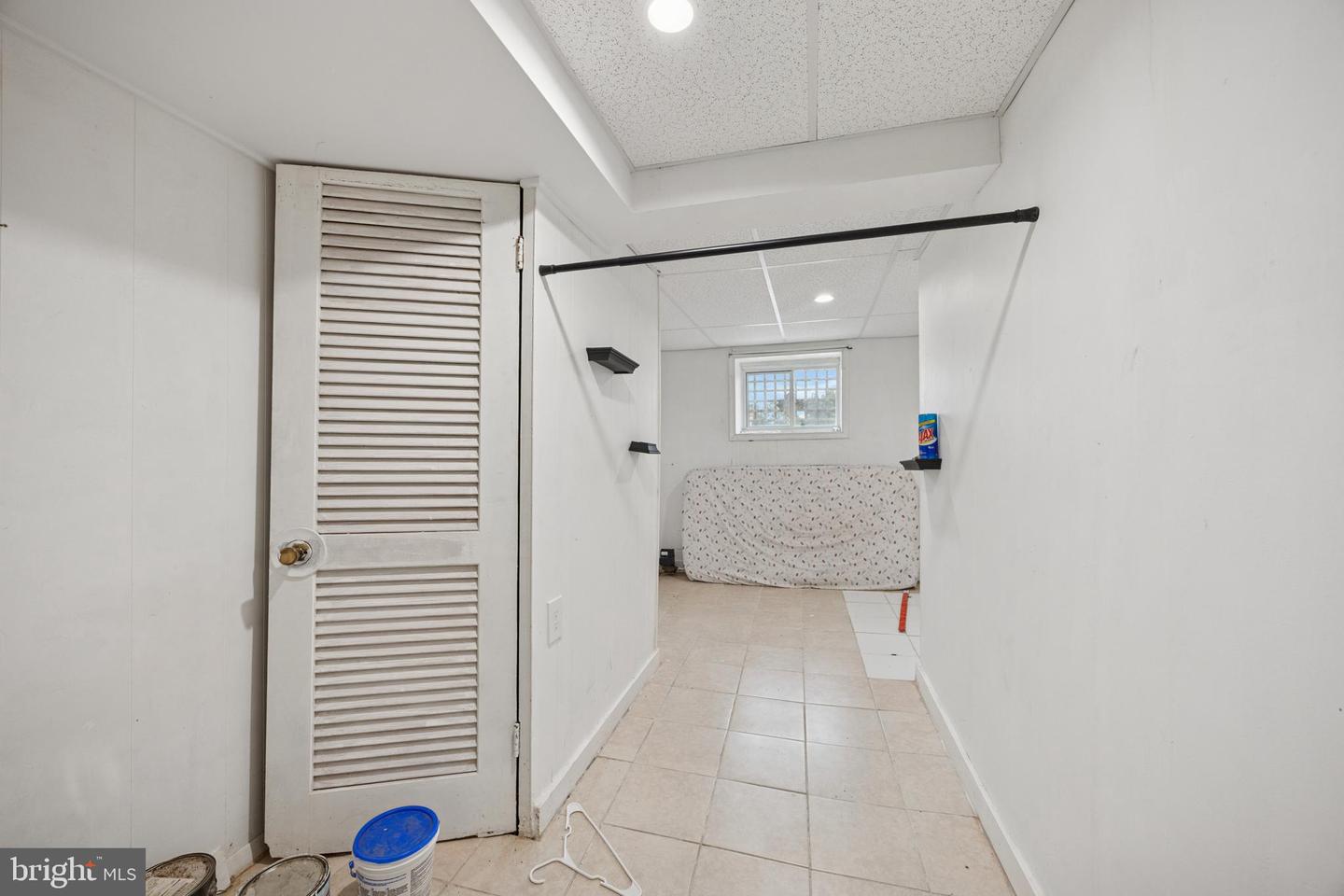 5627 Sansom St Property Photo 9