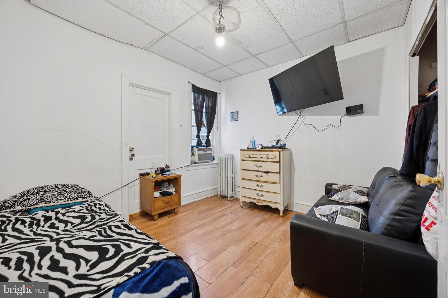 5627 Sansom St Property Photo 12