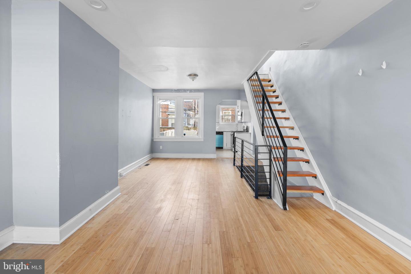 1629 S Dover St Property Photo 7