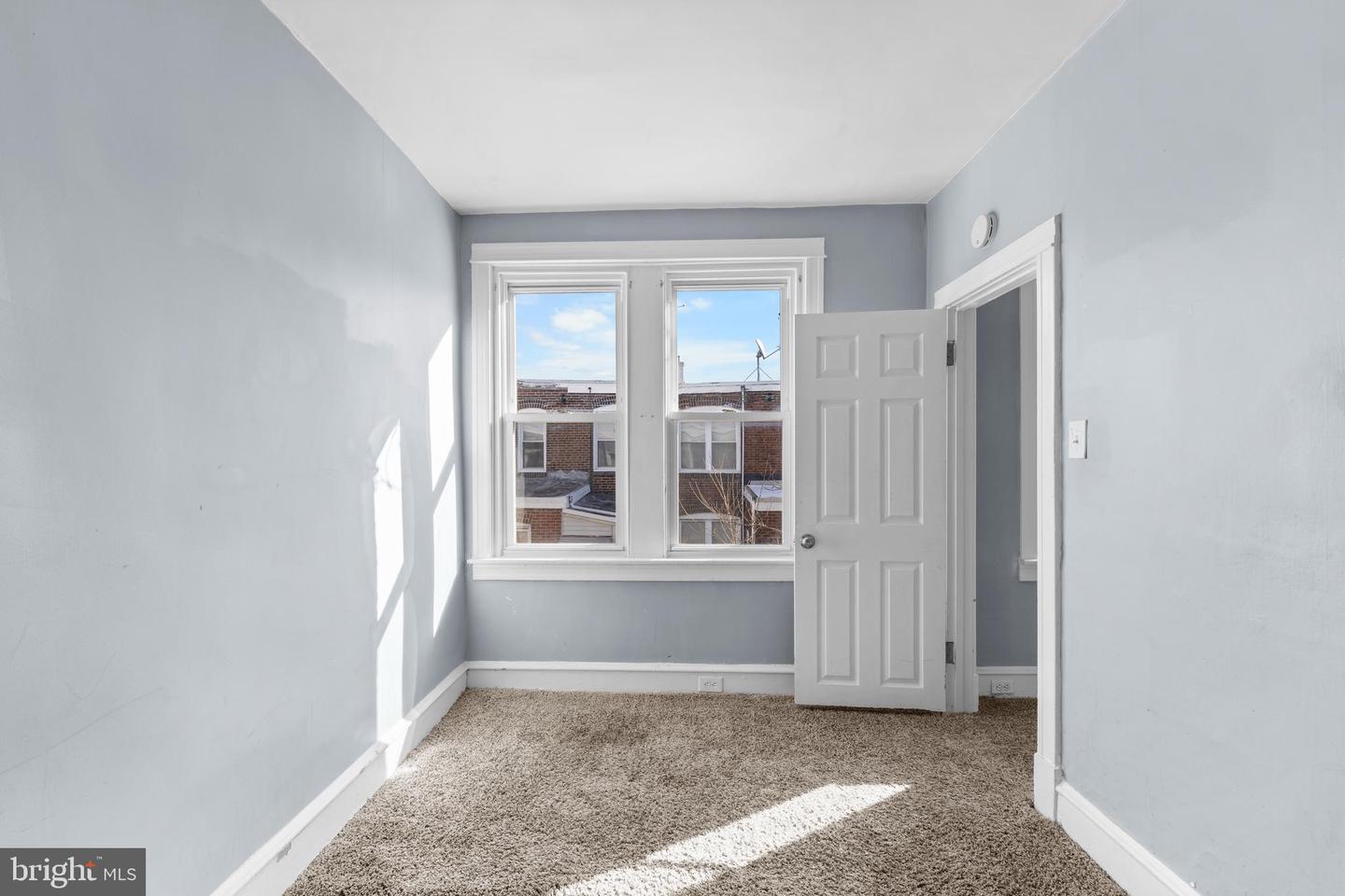 1629 S Dover St Property Photo 15