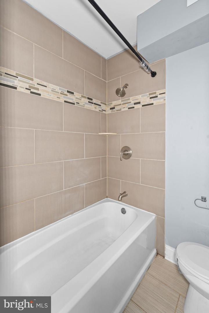 1629 S Dover St Property Photo 16