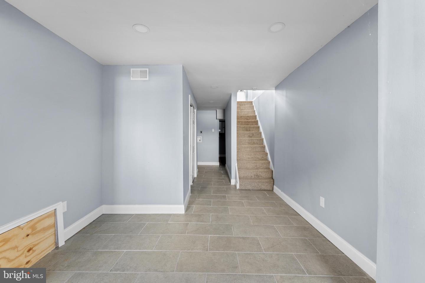 1629 S Dover St Property Photo 18