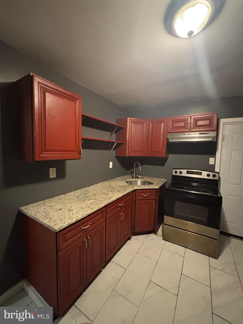 73 E Cosgrove St Property Photo 4