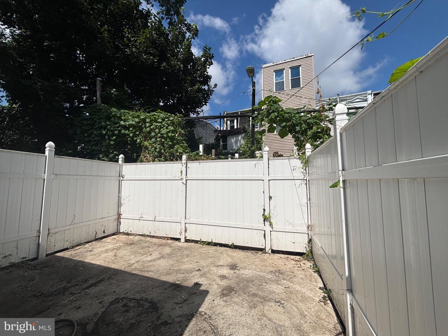 73 E Cosgrove St Property Photo 9